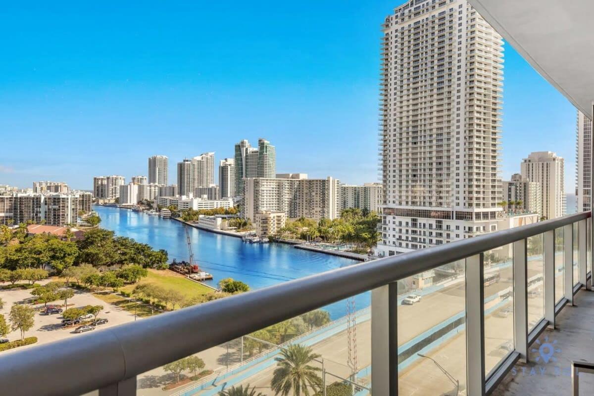 Infinite Views, Amazing Pool, Gym, Near Beach Hallandale Beach Eksteriør billede